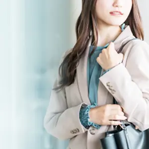 チャットルームで配信する通勤チャットレディ